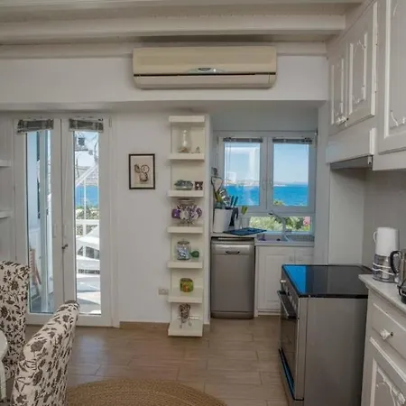 Elegant Traditional House In Mykonos Centre Ferienhaus