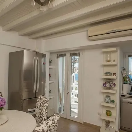 Elegant Traditional House In Mykonos Centre