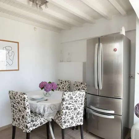 Elegant Traditional House In Mykonos Centre