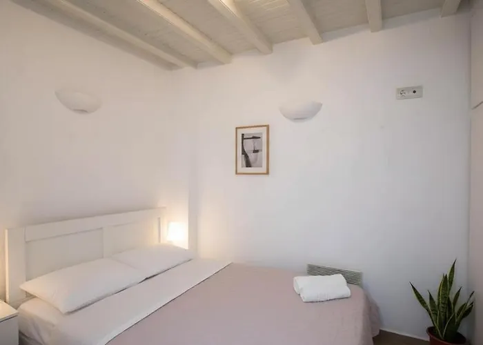 Elegant Traditional House In Mykonos Centre